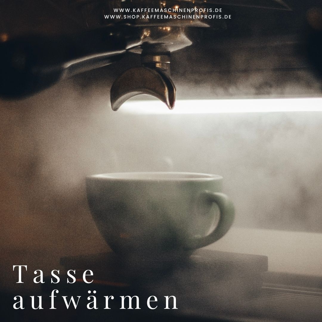 Kaffeemaschinenprofis-Giessen-der-perfekte-Cappuccino-2